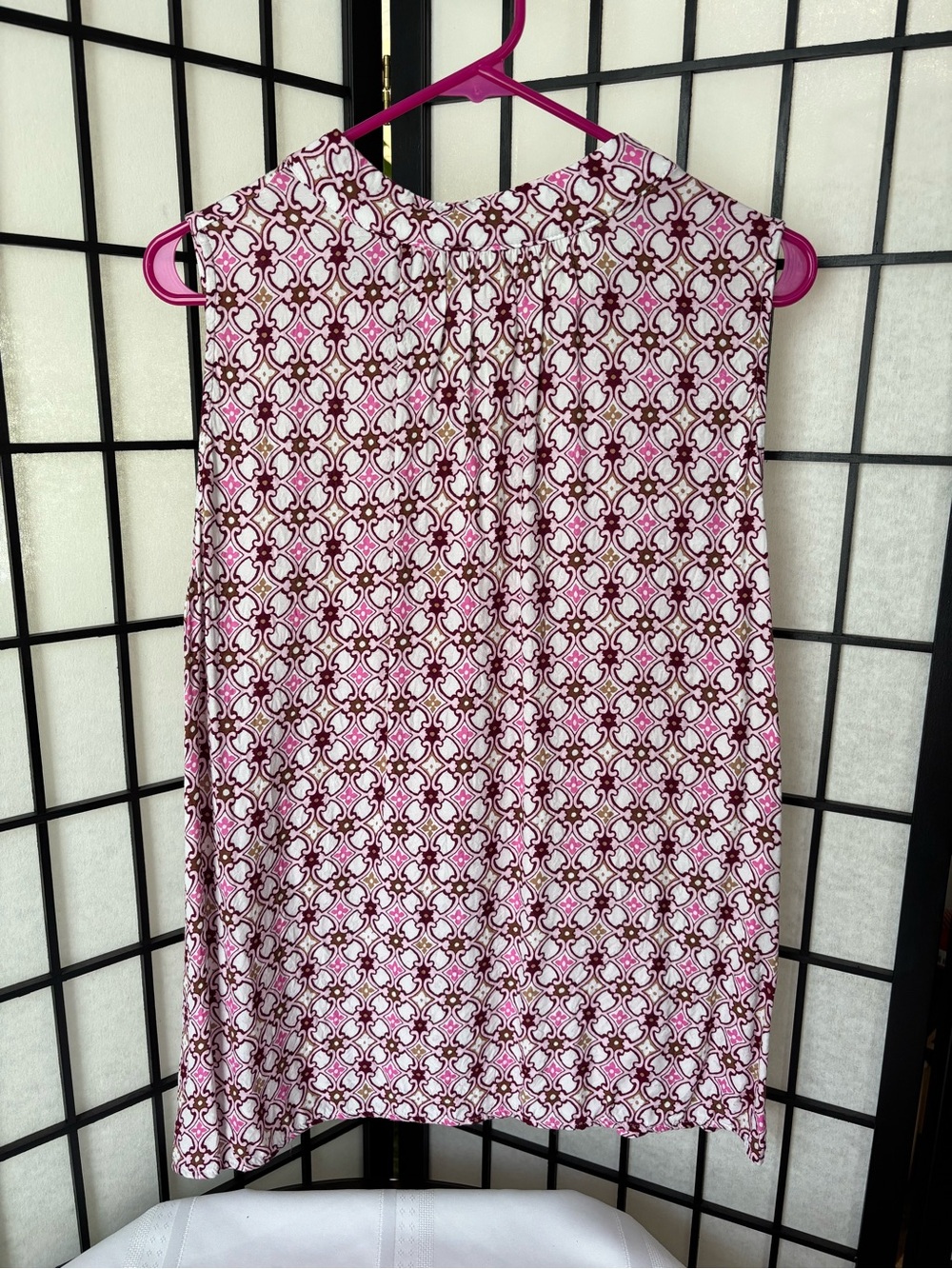 LOFT Sleeveless Pink Geometric Print Women's Top